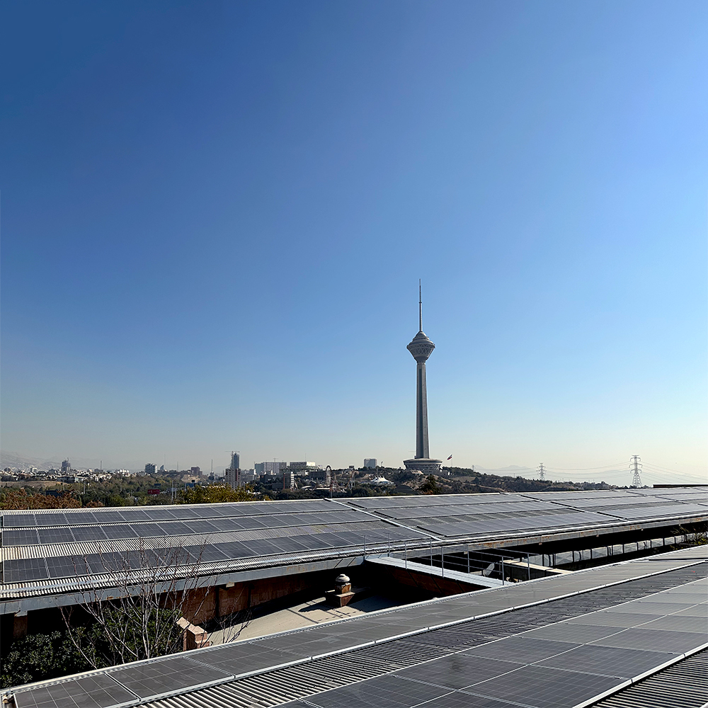 افتتاح نیروگاه خورشیدی ۵۵۰ کیلوواتی سازمان حفاظت محیط‌ زیست